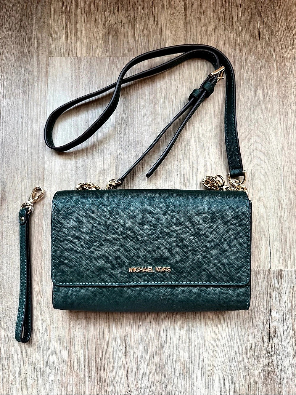 Michael Kors Jet Set Travel Saffiano Leather 3-in-1 Crossbody Green Crossbody